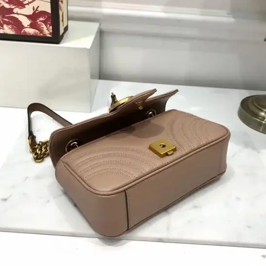 Hyper Peter Gucci Marmont 22CM GG 0504